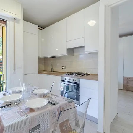 Lovely In With Kitchen * ريكّو